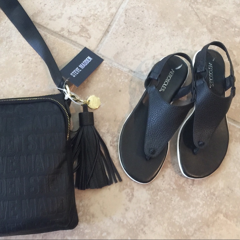 NWOT AEROSOLES Black & White Thong Sandals - Picture 7 of 8